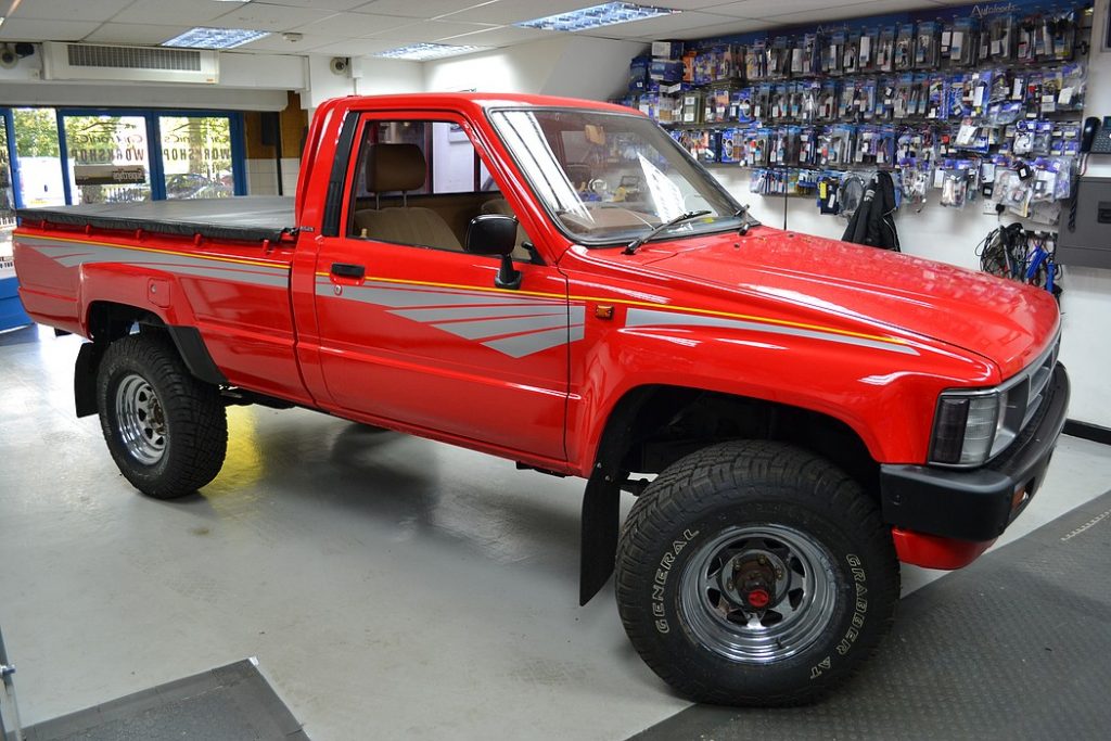 Toyota hilux 1987 года